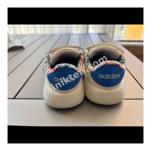 Adidas 21 numara spor ayakkabı küçük 3