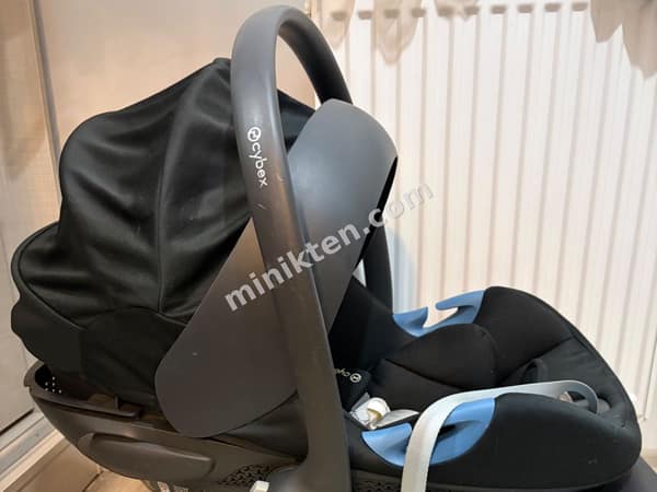 Cybex oto koltuğu ve puset  küçük 1