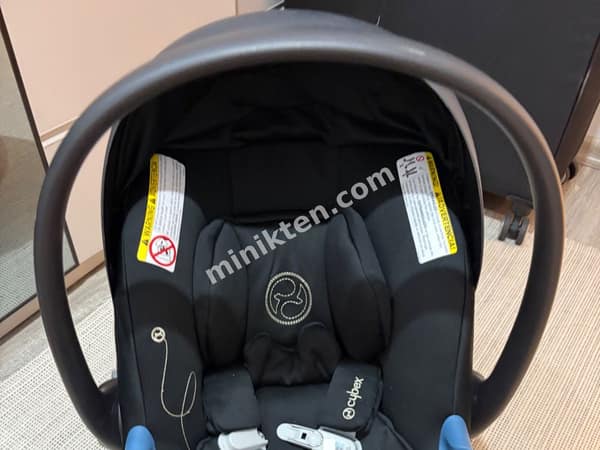 Cybex oto koltuğu ve puset  küçük 2